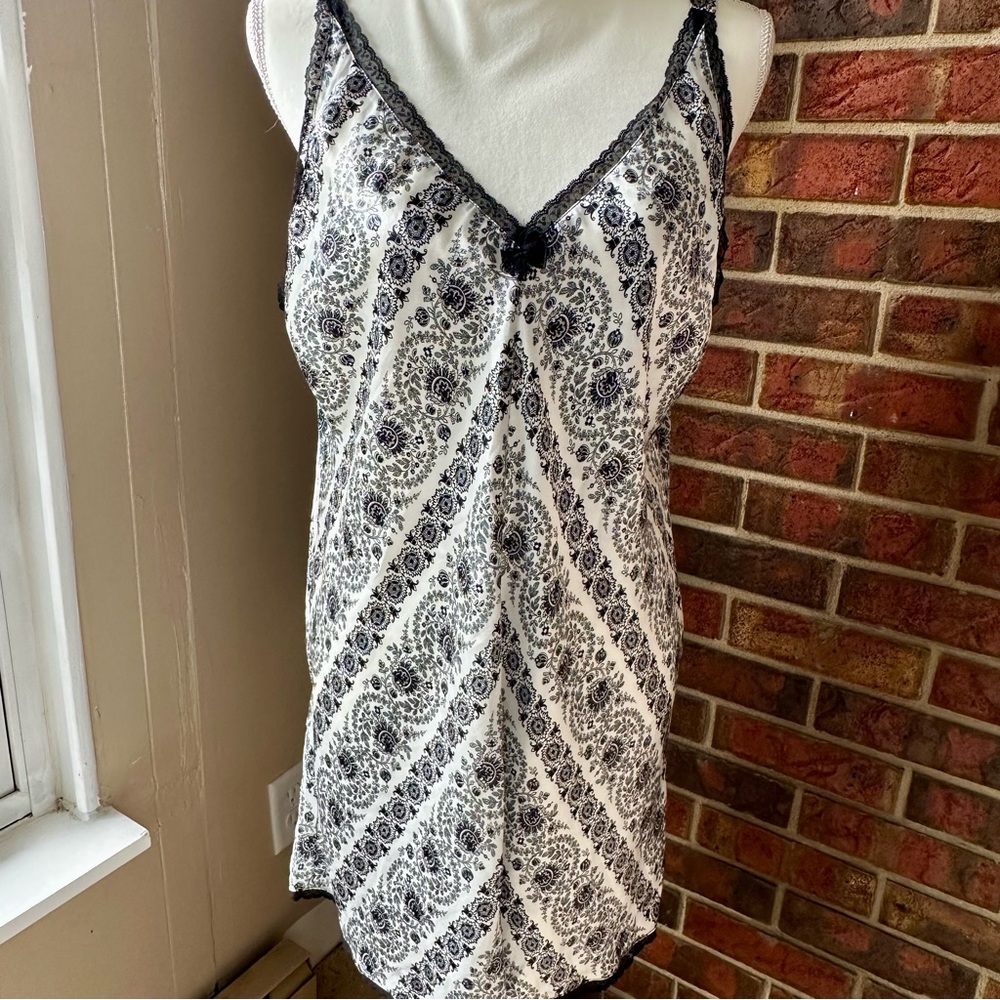 Oscar de la Renta Black and White Lace Trim Slip Dress Classic Elegant Vintage